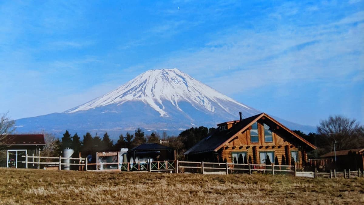 富士山が見えるキャンプ場、アーバンキャンピング朝霧宝山から撮れた富士山の画像1